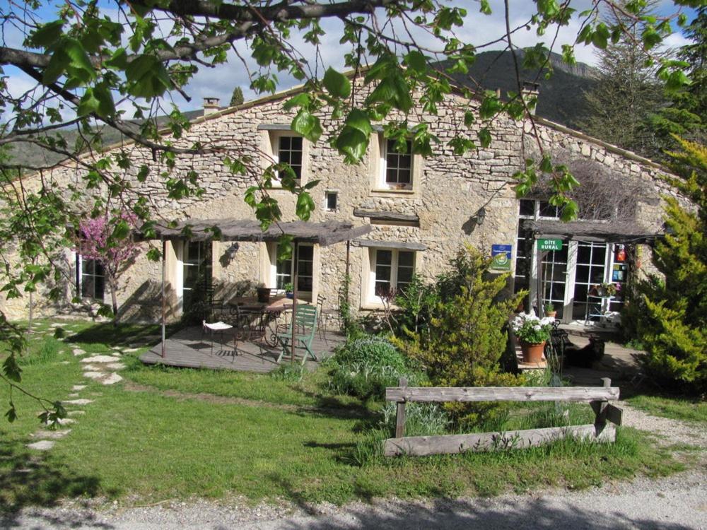 Malia - Chambres D'Hotes & Gite Barret-de-Lioure Exterior foto